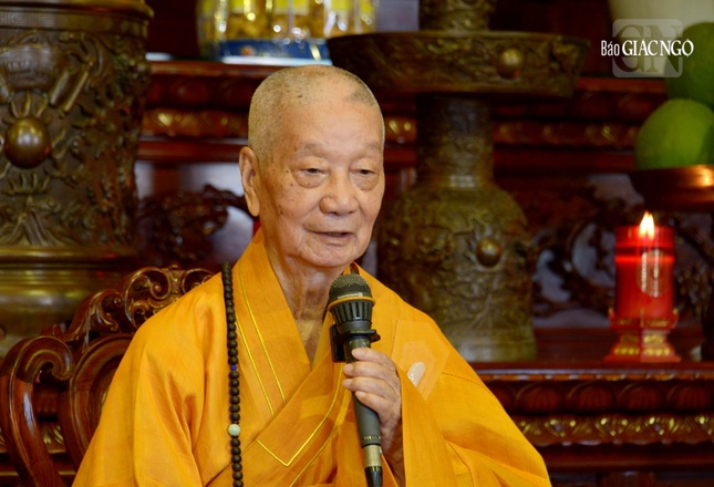 Ngài nhắc nhở chư tôn đức về bổn phận và những điều cần có nơi một vị Tỳ-kheo