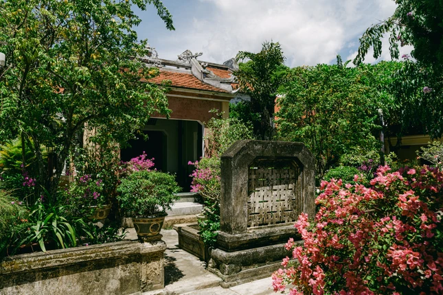 Bình phong trước phương trượng Tổ đình