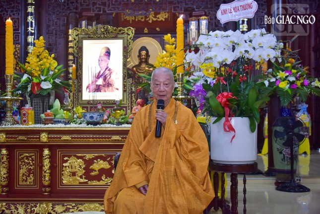 Dịp này, Đức Pháp chủ GHPGVN nhắc lại những dấu ấn, cảm nhận sâu sắc về hạnh nguyện của Đại lão Hòa thượng nguyên Viện trưởng Viện Hóa đạo GHPGVN, Đệ nhất Chủ tịch Hội đồng Trị sự GHPGVN, bậc Thầy của nhiều thế hệ Tăng Ni, Phật tử