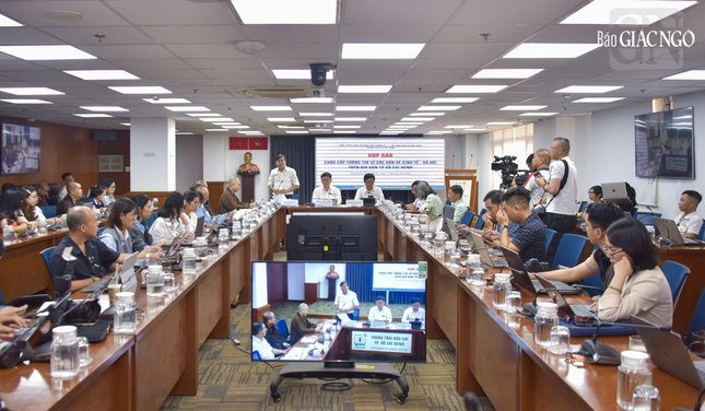 Quang cảnh buổi họp báo