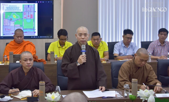 Thượng tọa Thích Quang Thạnh báo cáo về công tác chuẩn bị cho việc tổ chức chiêm bái xá-lợi Phật cung rước từ Ấn Độ về tôn trí tại chùa Thanh Tâm Thượng tọa Thích Quang Thạnh báo cáo về công tác chuẩn bị cho việc tổ chức chiêm bái xá-lợi Phật cung rước từ Ấn Độ về tôn trí tại chùa Thanh Tâm