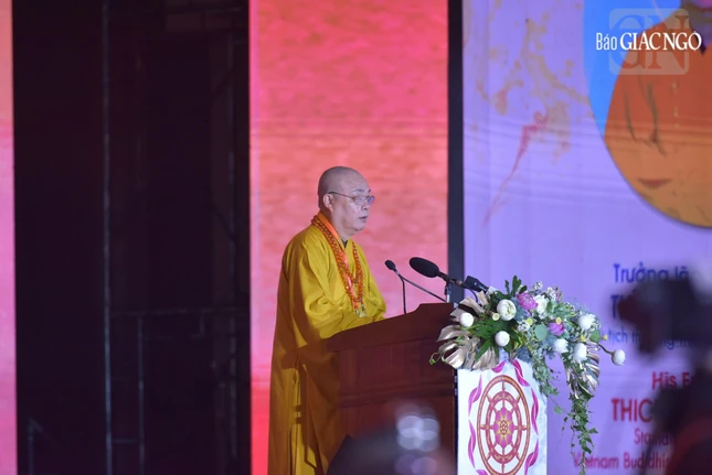 Trưởng lão Hòa thượng Thích Thanh Nhiễu phát biểu bế mạc