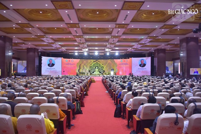 Quang cảnh Lễ bế mạc Đại lễ Vesak Liên Hiệp Quốc 2025 tại TP.HCM Quang cảnh Lễ bế mạc Đại lễ Vesak Liên Hiệp Quốc 2025 tại TP.HCM