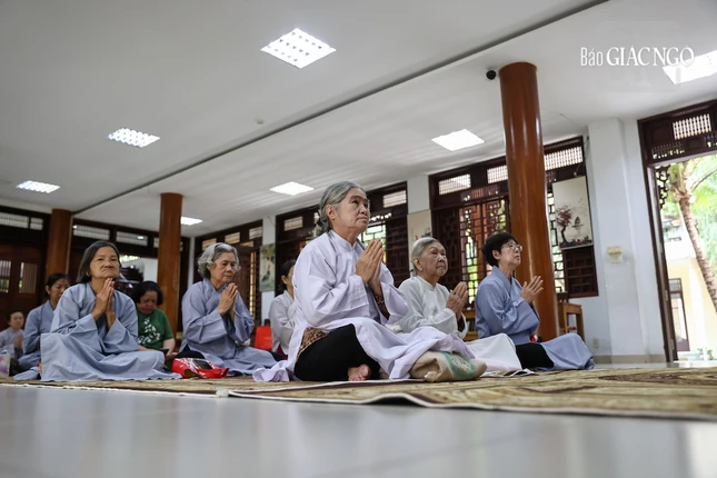 Đây là nghi thức được đặc biệt tại trường hạ Quảng Hương Già Lam, được Đại lão Hòa thượng Thích Trí Thủ đặt ra nhằm khích lệ chư Tăng tinh tấn trên con đường tu học, cũng là dịp để hàng Phật tử tăng trưởng tín tâm nơi Tăng-già