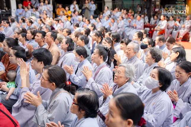 Đông đảo Phật tử hiện diện tham dự buổi lễ
