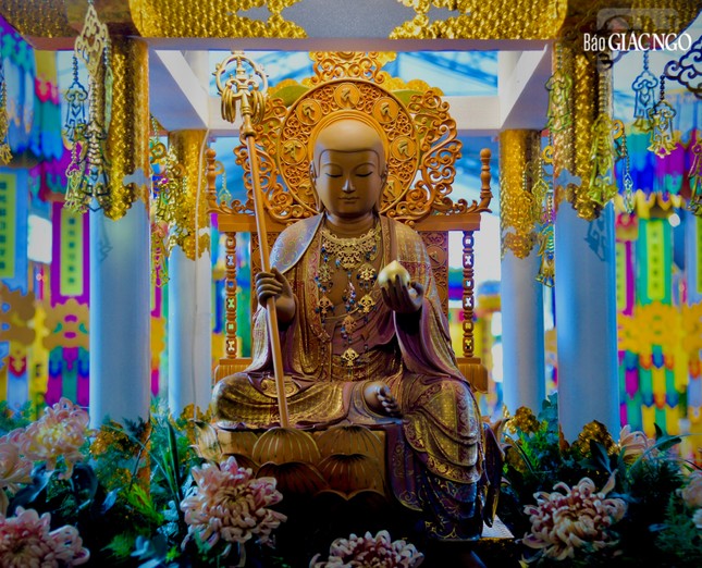 Chẩn tế là một khoa nghi đặc biệt của Phật giáo Bắc truyền, nguồn gốc từ câu chuyện Tôn giả A-nan trong lúc nhập thiền định gặp quỷ Tiêu Diện - hóa thân của Quán Thế Âm Bồ-tát Chẩn tế là một khoa nghi đặc biệt của Phật giáo Bắc truyền, nguồn gốc từ câu chuyện Tôn giả A-nan trong lúc nhập thiền định gặp quỷ Tiêu Diện - hóa thân của Quán Thế Âm Bồ-tát