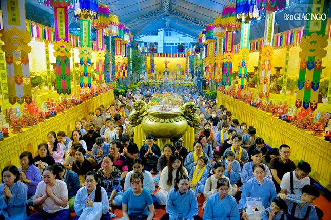 Trên hết, khoa nghi còn là phương tiện được khéo léo vận dụng để chuyển tải Chánh pháp đến cho mọi người tham dự đàn trai nương theo đó chuyển hóa nỗi khổ niềm đau, thấm nhuần phước lạc Trên hết, khoa nghi còn là phương tiện được khéo léo vận dụng để chuyển tải Chánh pháp đến cho mọi người tham dự đàn trai nương theo đó chuyển hóa nỗi khổ niềm đau, thấm nhuần phước lạc