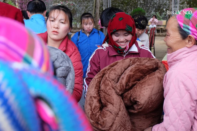Niềm vui của người dân vùng sơn cước trong những ngày Tết đến xuân về