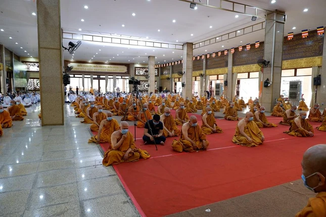 Lễ tưởng niệm năm nay do dịch bệnh Covid-19 nên hạn chế người tham dự Lễ tưởng niệm năm nay do dịch bệnh Covid-19 nên hạn chế người tham dự