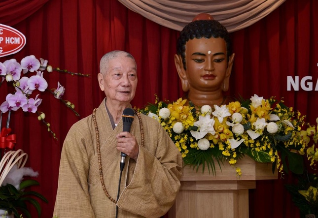 Trưởng lão Hòa thượng Tổng Biên tập ôn lại quá trình vượt khó của báo Giác Ngộ Trưởng lão Hòa thượng Tổng Biên tập ôn lại quá trình vượt khó của báo Giác Ngộ