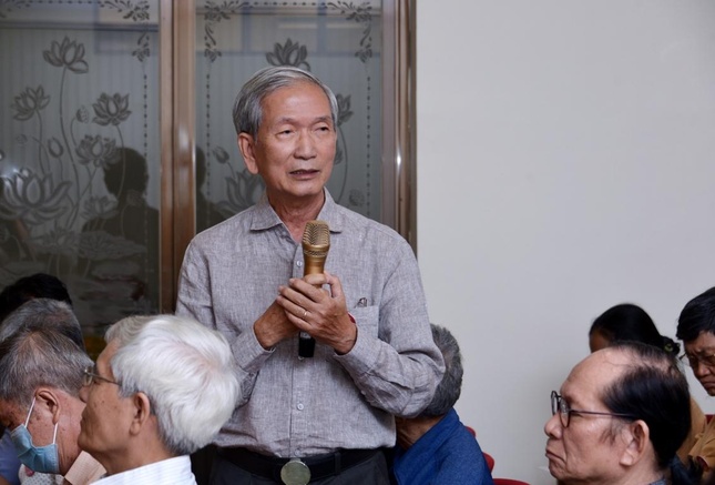 Nhà nghiên cứu Trần Đình Sơn tâm tình với Giác Ngộ Nhà nghiên cứu Trần Đình Sơn tâm tình với Giác Ngộ