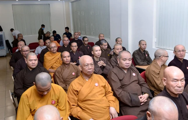 Chư tôn đức tham dự Chư tôn đức tham dự