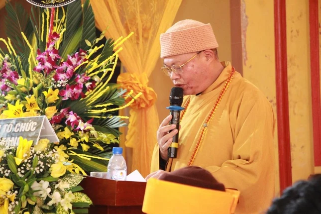 Thượng tọa Thích Thanh Vượng đọc tiểu sử cố Ni trưởng