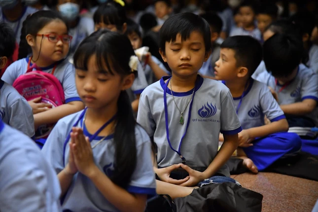 Giờ thực tập thiền