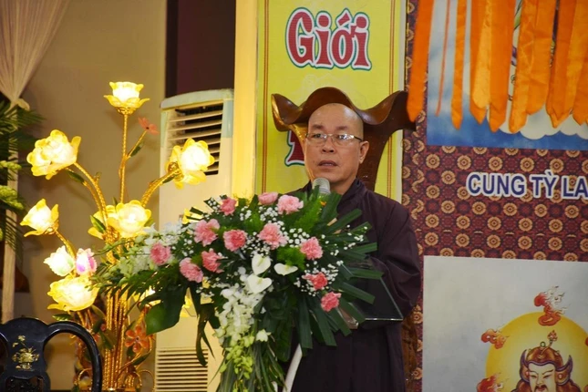 Thượng tọa Thích Đạt Đức phát biểu khai mạc Thượng tọa Thích Đạt Đức phát biểu khai mạc