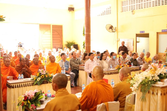 Đại biểu tham dự hội nghị Đại biểu tham dự hội nghị