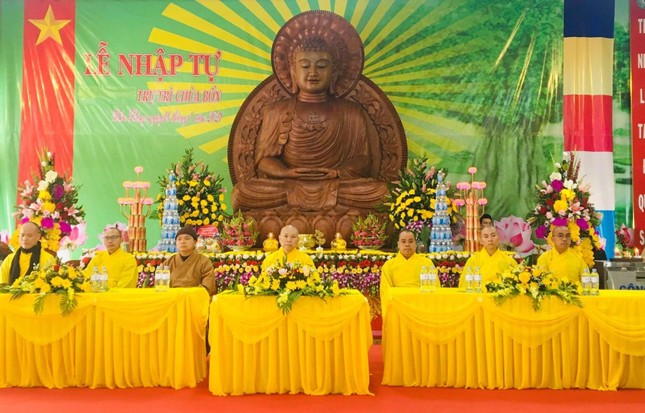 Chư tôn đức chứng minh buổi lễ