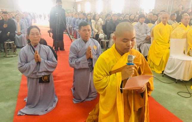 Đại đức Thích Tâm Duệ dâng lời phát nguyện