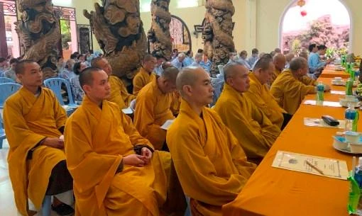 Chư tôn đức tham dự lễ tổng kết nội bộ - Ảnh: Minh Phước