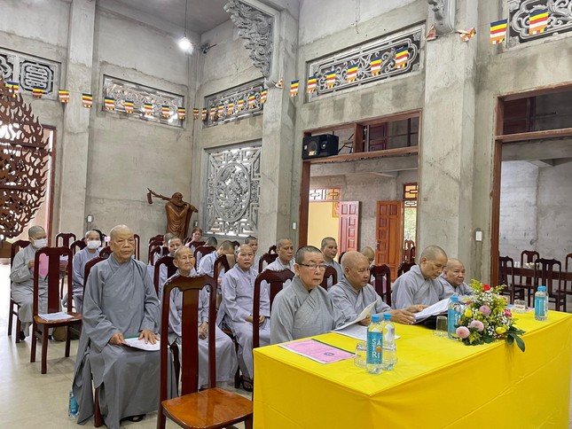 Chư Ni tham dự hội nghị