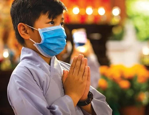 Hướng Phật thuở ấu thơ - Ảnh: Phùng Anh Quốc