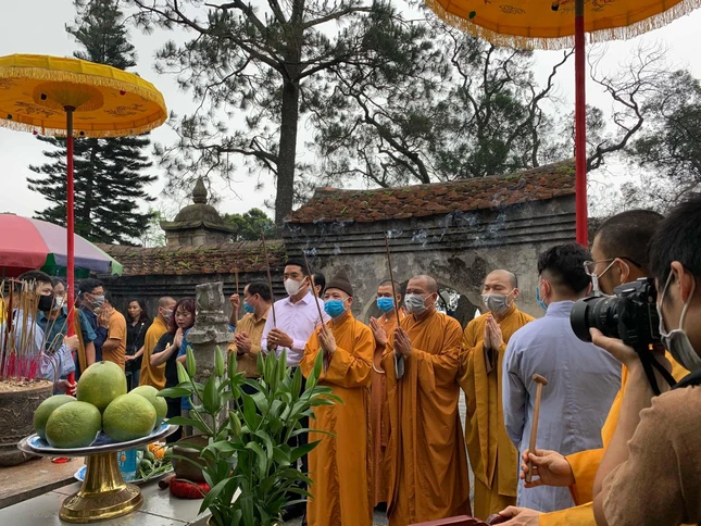 Sinh hoạt của Phật giáo Quảng Ninh trong "bình thường mới". Trong ảnh, lễ Phật đản tại chùa Hoa Yên (TP.Uông Bí) hồi tháng 5-2020 - Ảnh: Tạ Hồng Hải