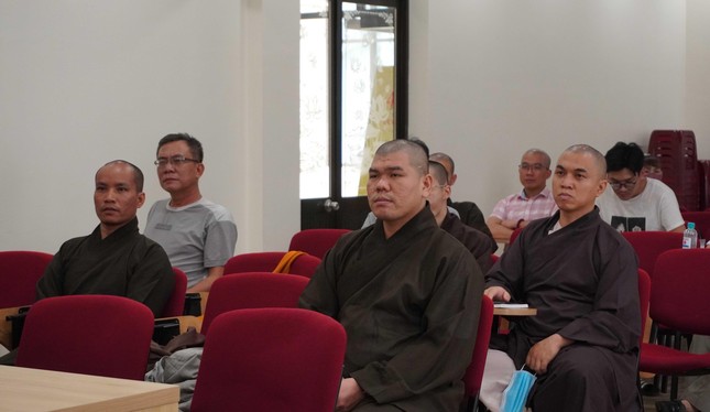 Chư tôn đức cộng tác viên tại các quận huyện tham dự