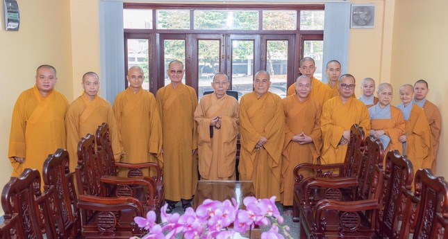 Chúc tết chư tôn đức Ban Thường trực GHPGVN TP.HCM - Ảnh: Đăng Huy