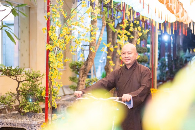 Cảnh xuân bình an nơi Vạn Đức