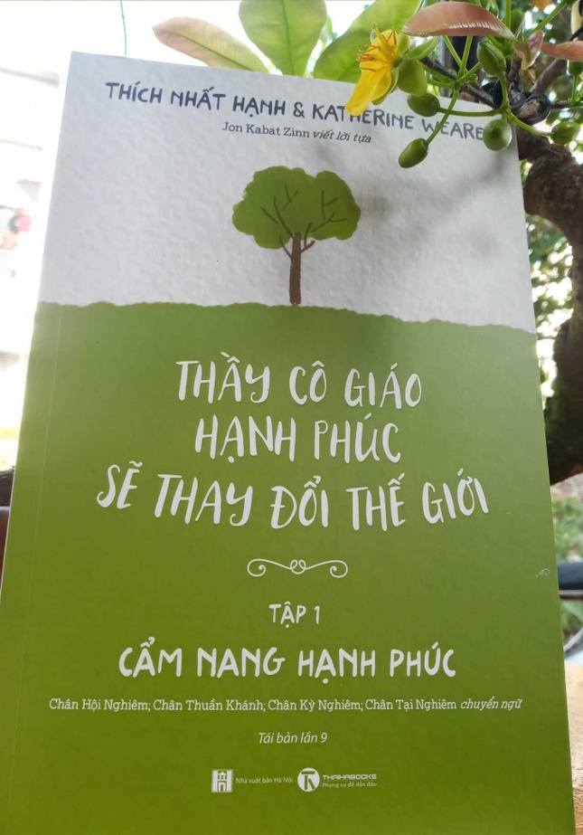 Tập 1 của bộ sách "Thầy cô giáo hạnh phúc sẽ thay đổi thế giới"