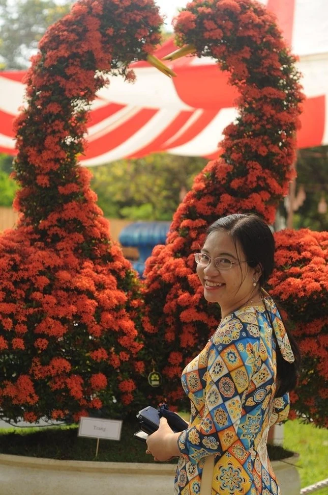 Tác giả và nụ cười mùa xuân - Ảnh: TGCC Tác giả và nụ cười mùa xuân - Ảnh: TGCC