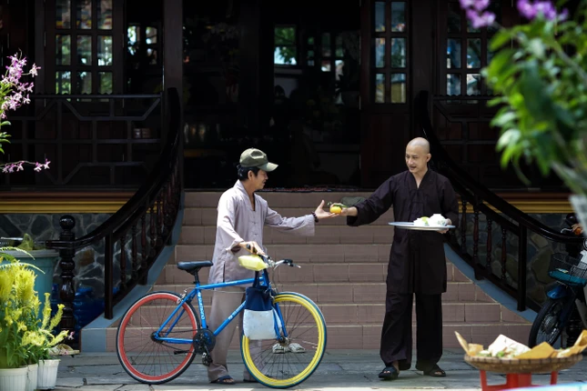 Ngày Rằm tháng Giêng năm nay, tịnh xá Ngọc Quang không tổ chức mời cơm trưa với Phật tử. Phật tử đến chùa được phát cơm hộp mang về để tránh việc tụ tập đông người