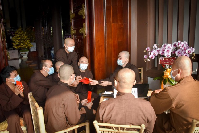 Huynh đệ và niềm vui ngày Tết