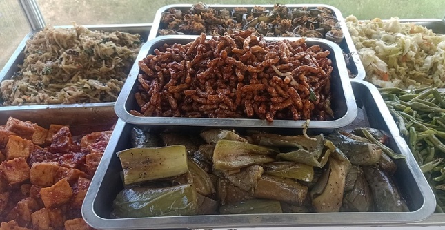 Thức ăn ở quán cơm Thiện Tâm