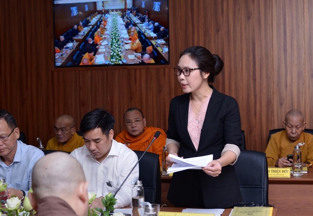 Bà Trần Thị Minh Nga phát biểu tại hội nghị