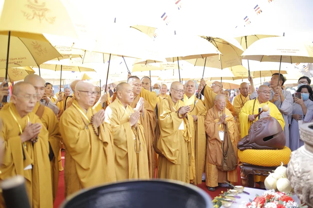 Thực hiện nghi thức an vị