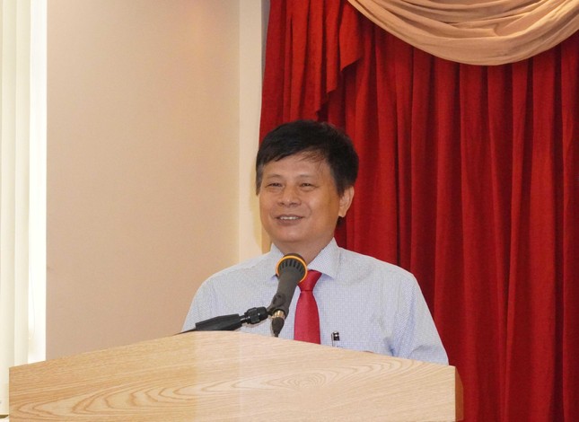 Nhà báo Trần Trọng Dũng phát biểu tại lễ trao học bổng Nhà báo Trần Trọng Dũng phát biểu tại lễ trao học bổng