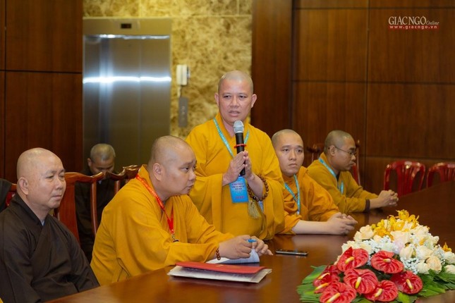 Đại diện Ban Trị sự Phật giáo quận 9 phát biểu ý kiến tại buổi họp - Ảnh: Anh Quốc Đại diện Ban Trị sự Phật giáo quận 9 phát biểu ý kiến tại buổi họp - Ảnh: Anh Quốc
