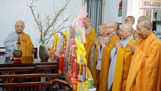 Phân ban Ni giới TP.HCM khánh tuế, đảnh lễ Ni trưởng Thích nữ Tịnh Nguyện