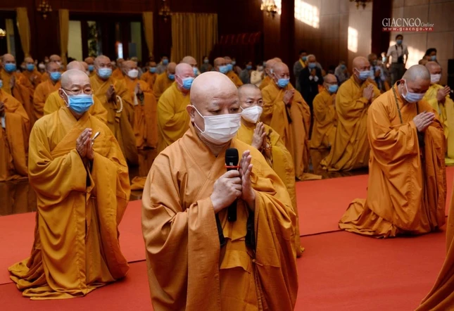 Hòa thượng Thích Lệ Trang tác bạch khánh tuế Hòa thượng Thích Lệ Trang tác bạch khánh tuế