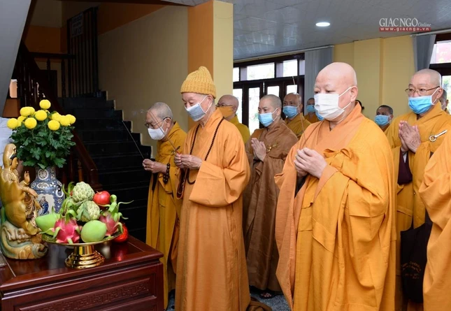 Niêm hương mở cửa Văn phòng Ban Trị sự và khối văn phòng các ban thực thuộc Niêm hương mở cửa Văn phòng Ban Trị sự và khối văn phòng các ban thực thuộc