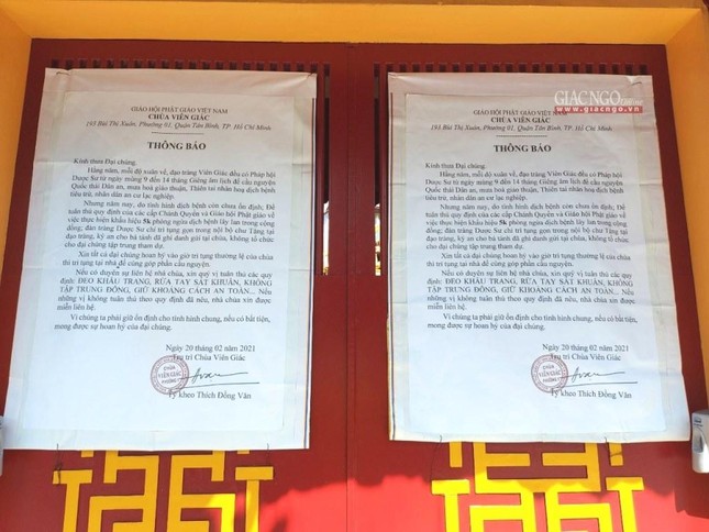 Chùa đã dán thông báo về pháp hội Dược Sư đến các Phật tử, khách thập phương