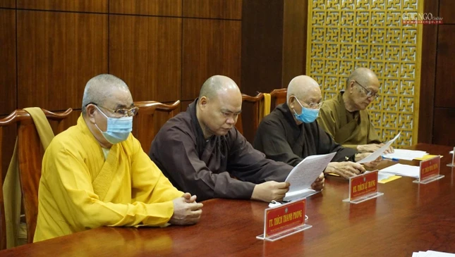 Hòa thượng Thích Lãnh Huỳnh, Trưởng ban Trị sự quận 7 tham dự họp Hòa thượng Thích Lãnh Huỳnh, Trưởng ban Trị sự quận 7 tham dự họp