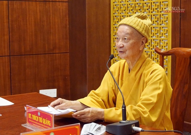 Trưởng lão Hòa thượng Thích Trí Quảng chủ trì buổi họp