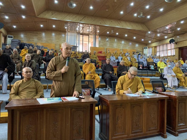 Chư Tăng Ni Ban Trị sự Phật giáo tỉnh Kiên Giang họp thường kỳ về Tăng sự