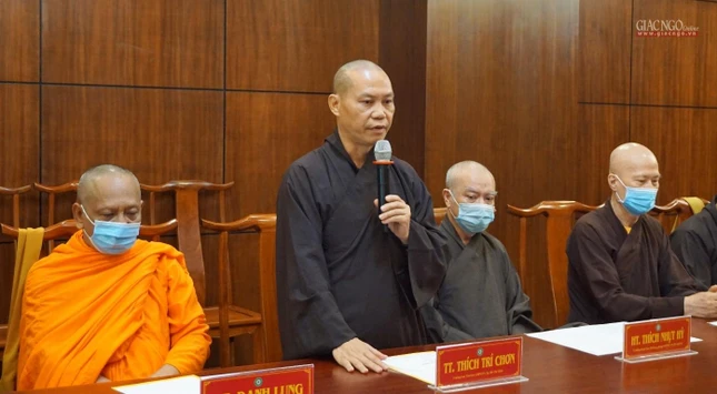 Thượng tọa Thích Trí Chơn trình các dự thảo chương trình của Ban Văn hóa Thượng tọa Thích Trí Chơn trình các dự thảo chương trình của Ban Văn hóa