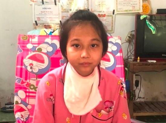 Em Ngọc bị phát bệnh lupus ban đỏ nhưng nhà nghèo không tiền điều trị Em Ngọc bị phát bệnh lupus ban đỏ nhưng nhà nghèo không tiền điều trị