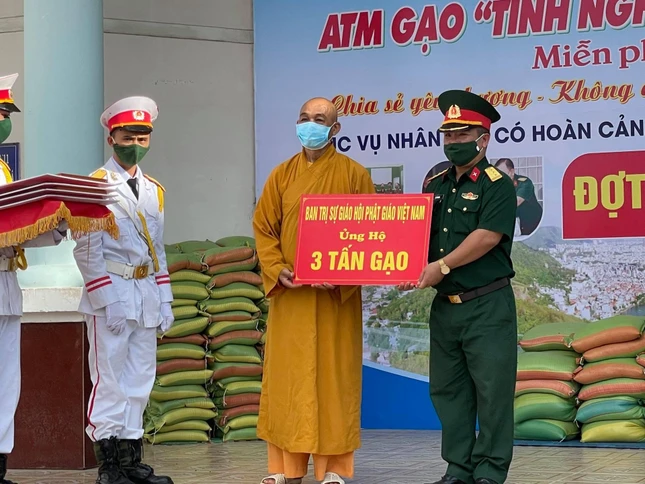 Ban Trị sự TP.Vũng Tàu ủng hộ 3 tấn gạo đến chương trình