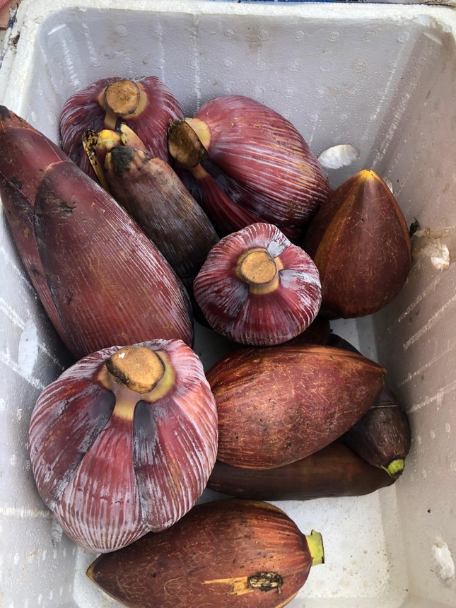 Quà quê gởi lên Thành phố - Ảnh: TNPT