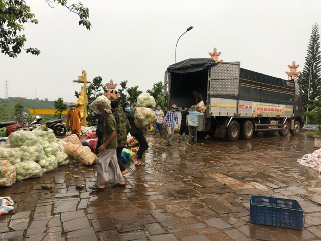 Rau củ quả gởi bà con vùng dịch TP.Biên Hòa
